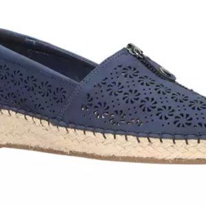 NWT New in Box Easy Street Zenon Espadrille Flats sz 7